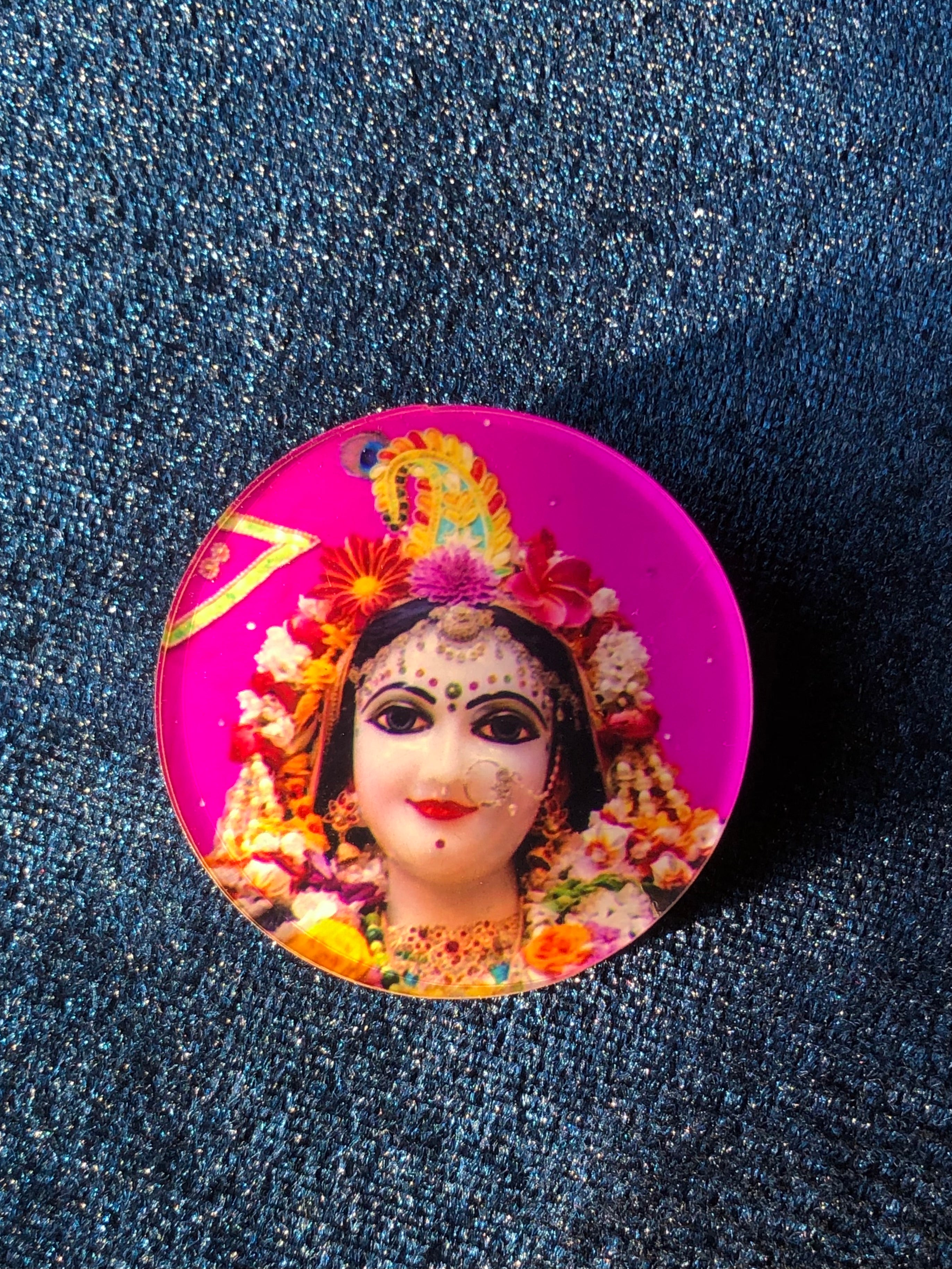 2 Piece Acrylic Badge Set (Radha Shyamsundar)