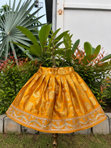 Golden Yellow Rose Silk Tulsi Vastra