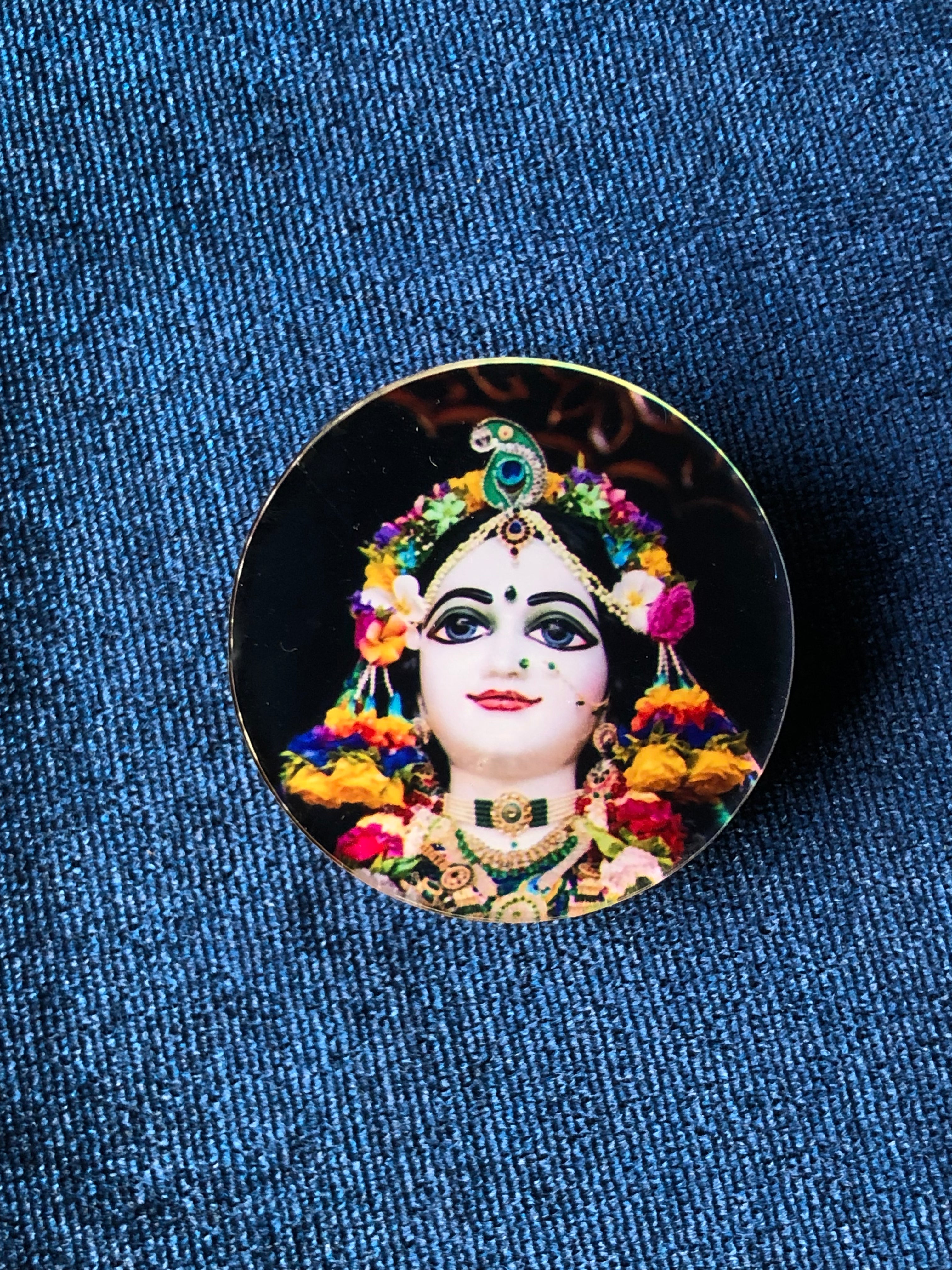 2 Piece Acrylic Badge Set (Radha madhav)