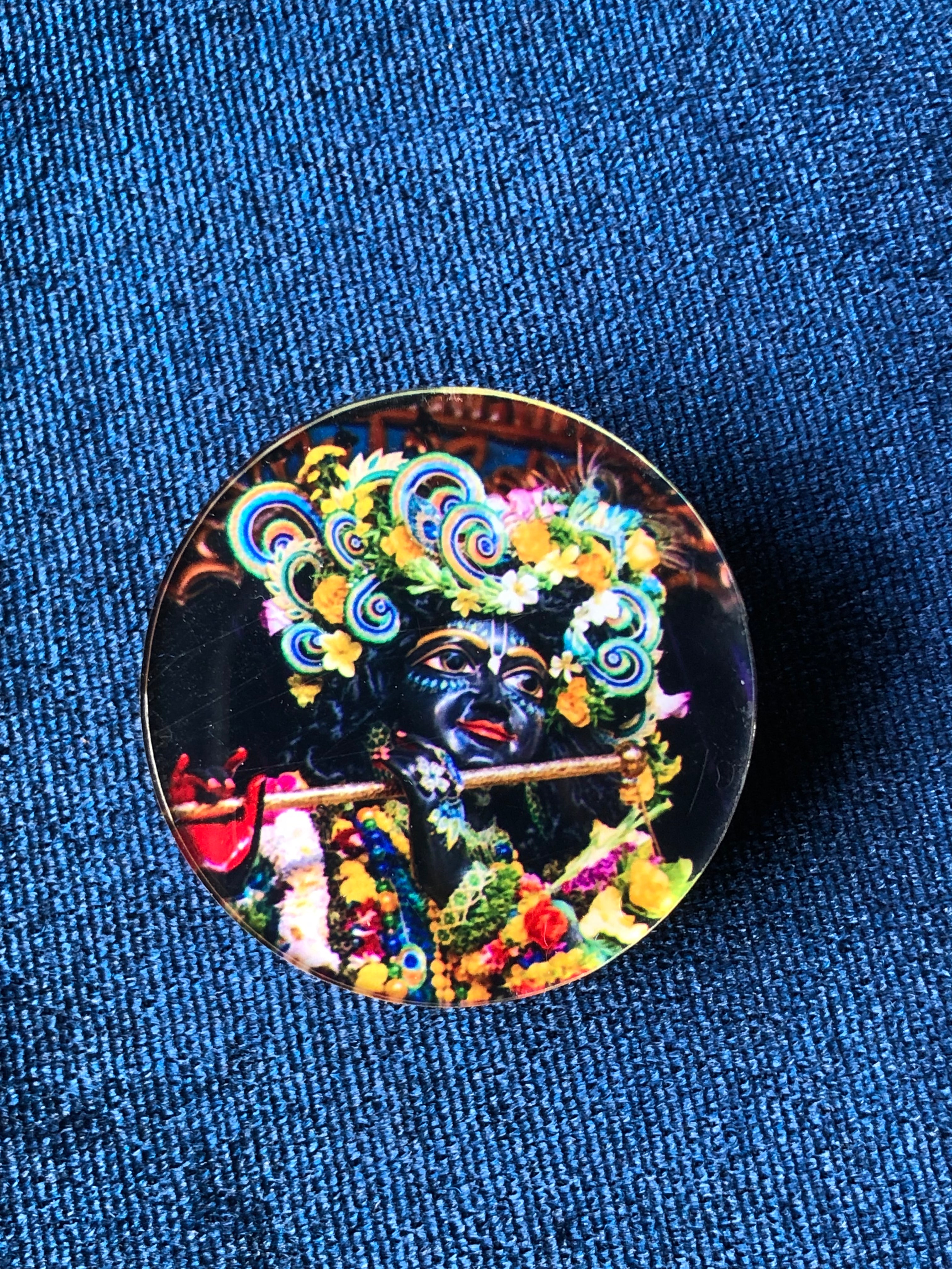 2 Piece Acrylic Badge Set (Radha madhav)