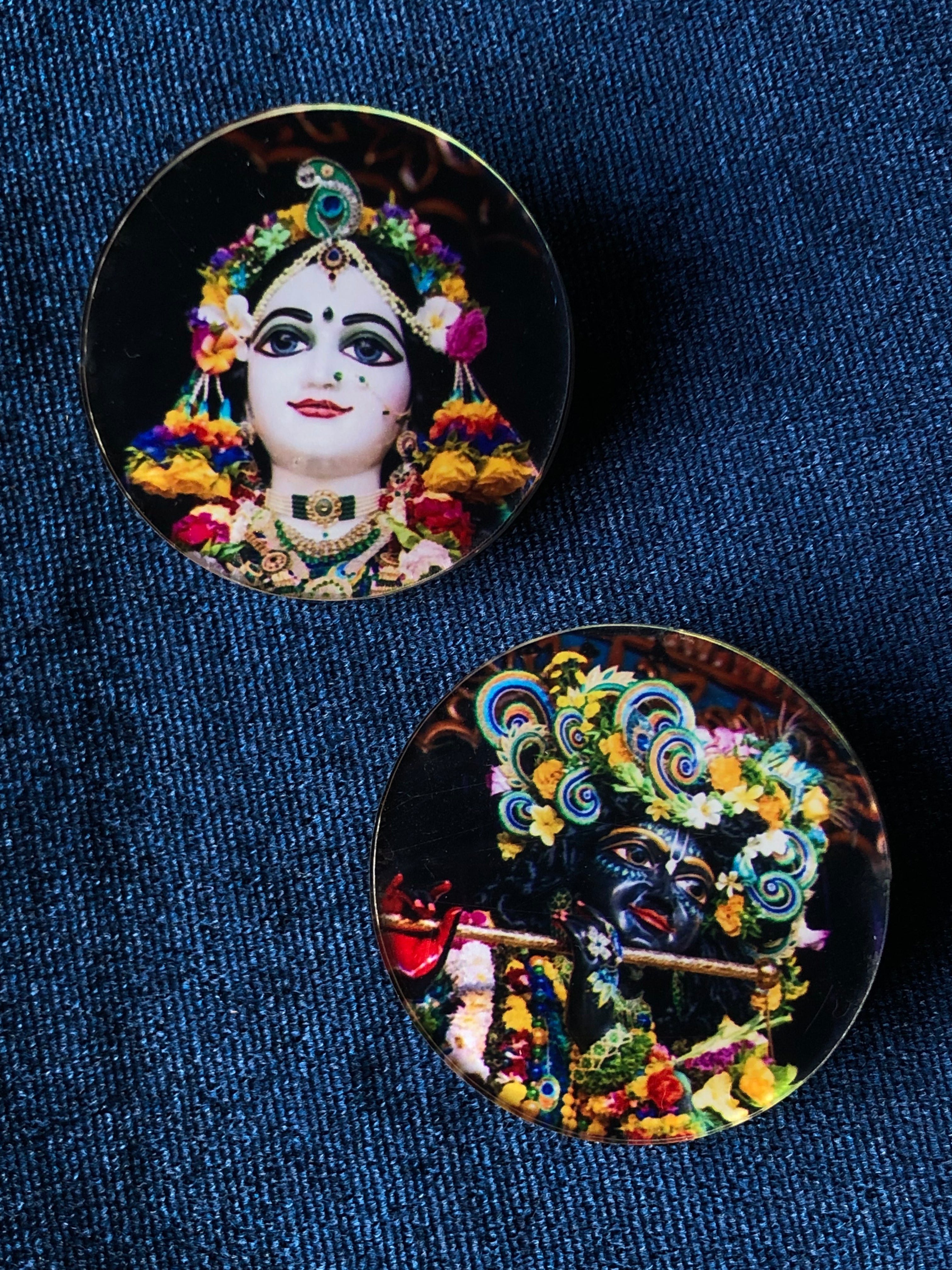 2 Piece Acrylic Badge Set (Radha madhav)
