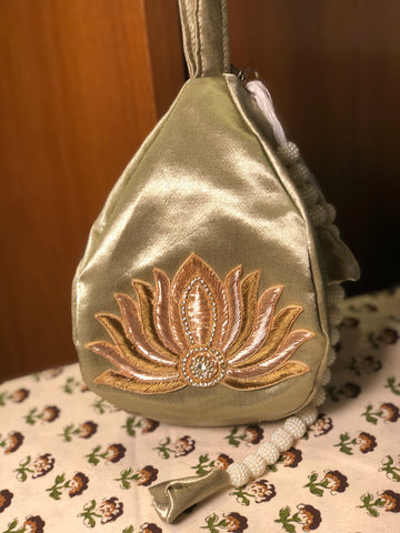 Pista Lotus Silk Japa Bag
