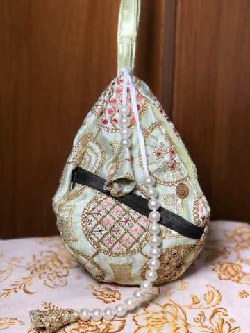 Pista Silk Japa Bag