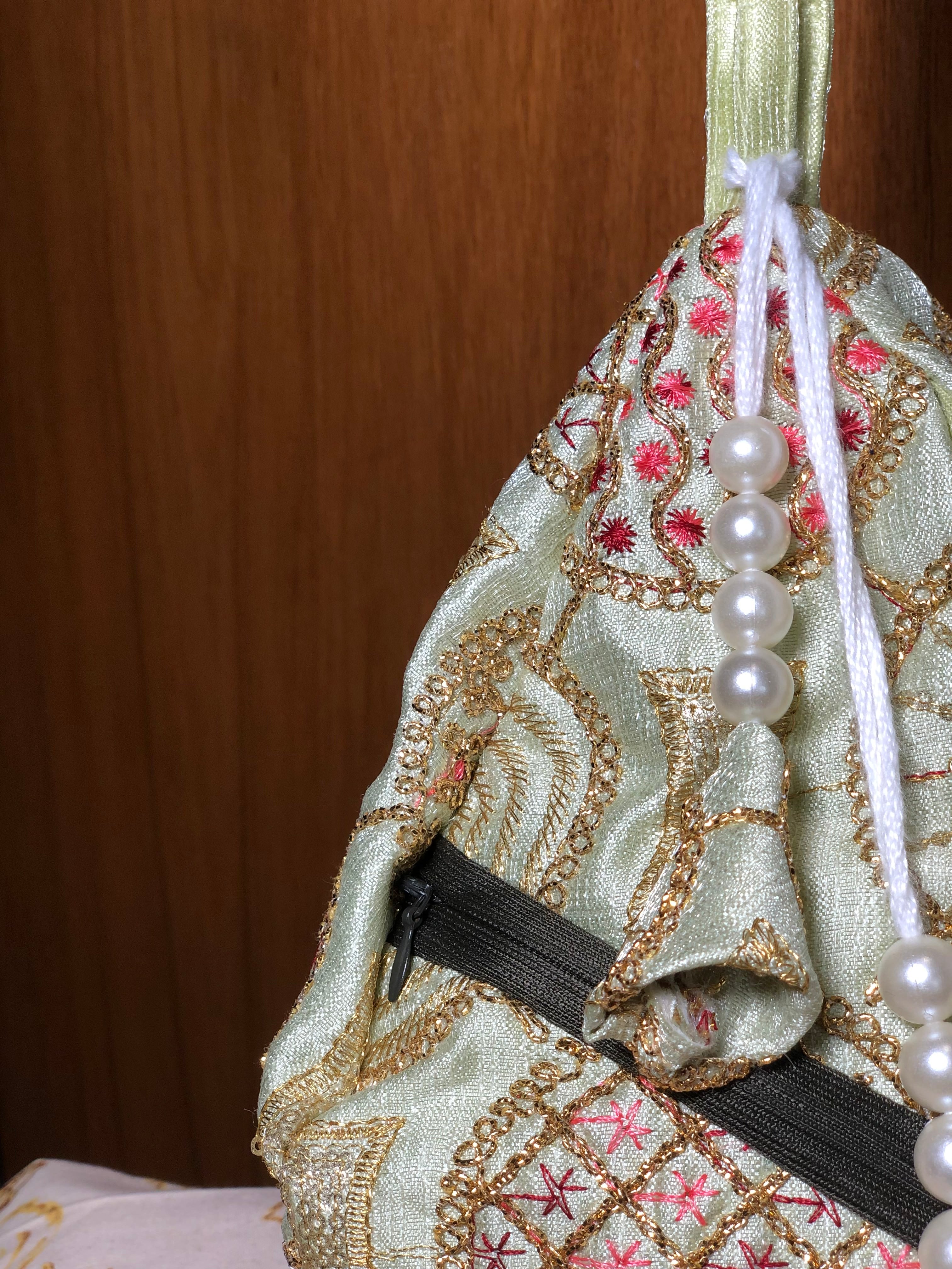 Pista Silk Japa Bag